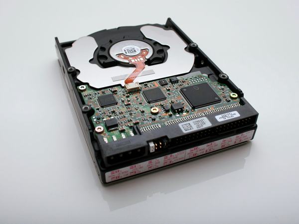 Perbedaan Mode Storage: Mengenal Legacy BIOS, UEFI, IDE, AHCI, dan RAID